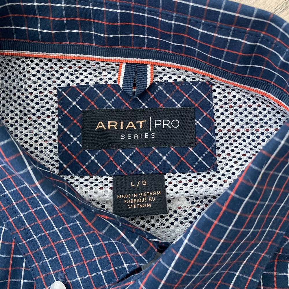 Men’s Ariat dress shirt - Picture 2 of 4